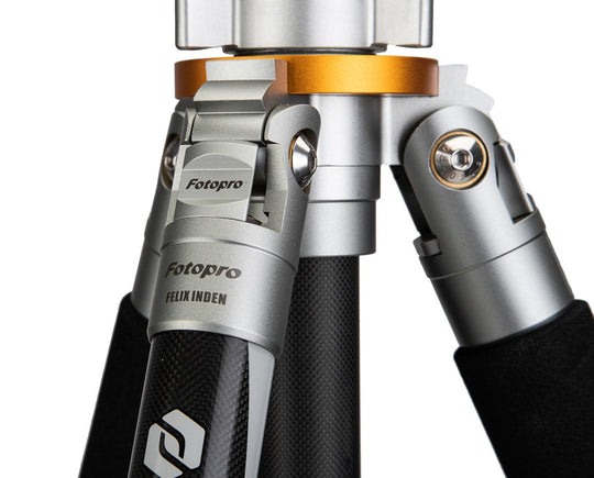 Fotopro Global Elite Photographer Series TL-74CL Carbon Fiber Tripod with LG-9R Ball Head